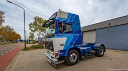 20251019-Tom-Holding-00248